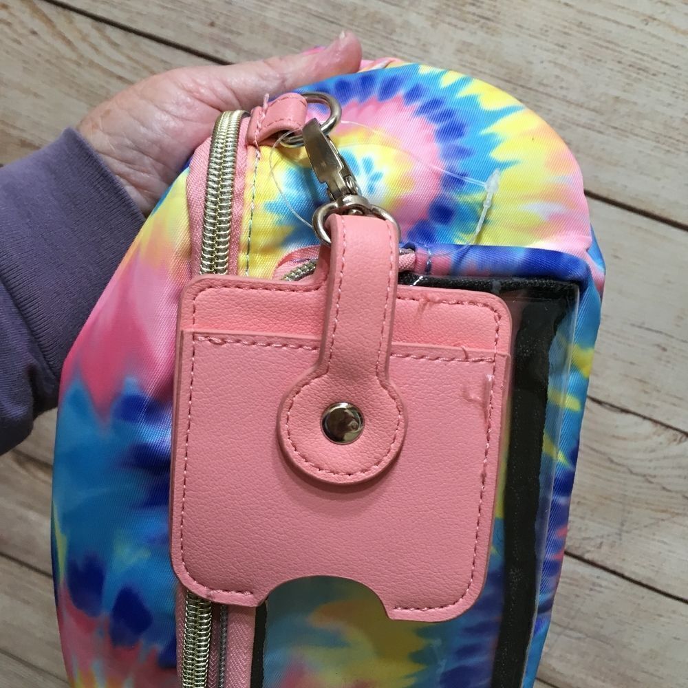 ‎NEW WITH TAGS TIE DYE FANNY PACK - Picture 3 of 8